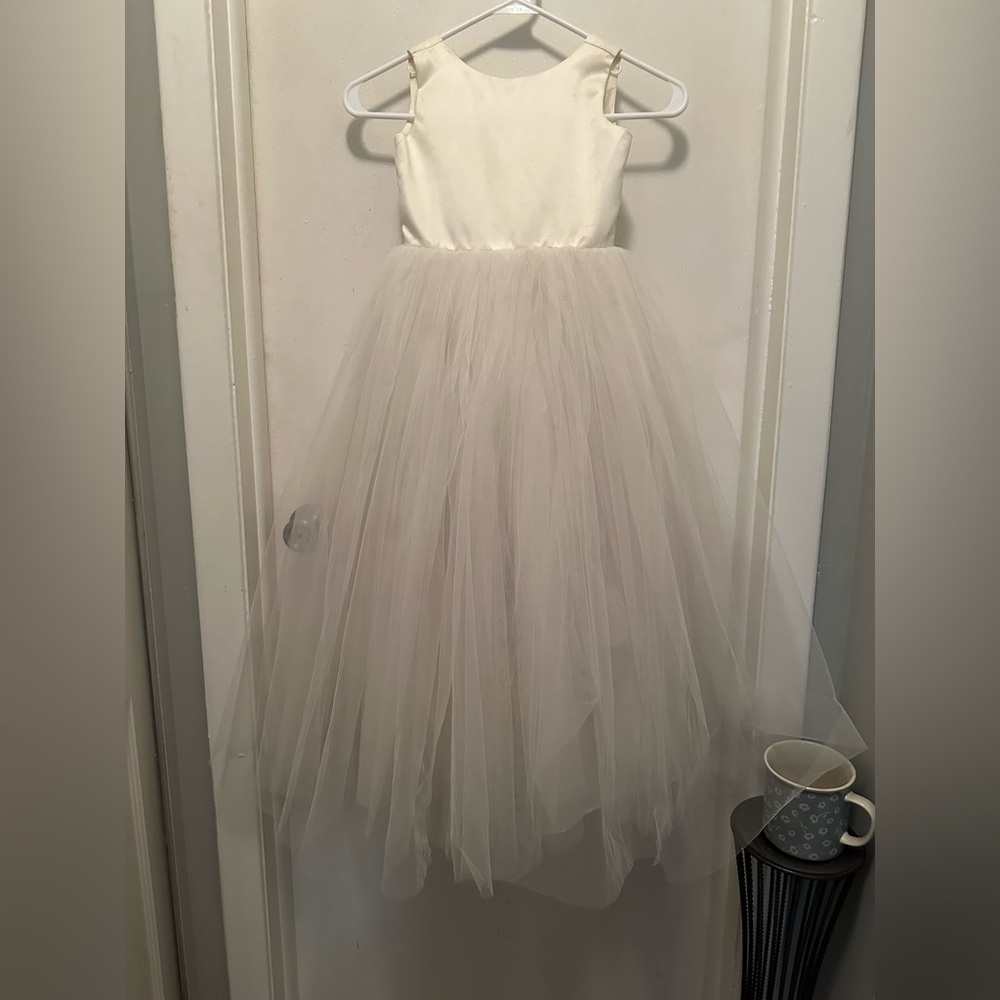 Rosebud soft white tulle and satin flower-girl dress. Size 6-